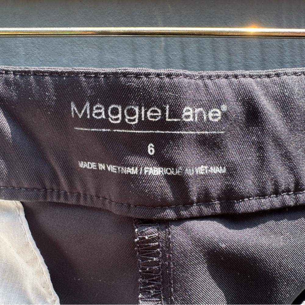Maggie Lane Women’s Black Dress Pants Mid Rise Size 6 - Picture 9 of 11